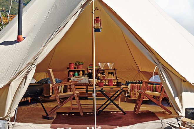 本当にキャンプが好きだから 日常でも使えるキャンプ家具 Inout のこだわりがスゴイ Cowcamo Magazine 1 2