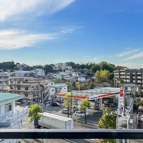 ビッグヴァン大倉山の室内写真