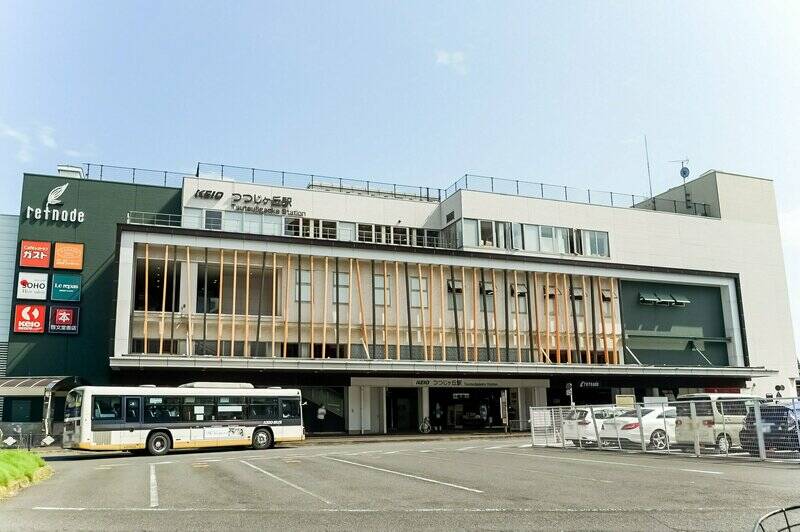 「新宿」駅まで乗車時間約20分、「渋谷」駅まで約24分。都心まで程よい距離感です。