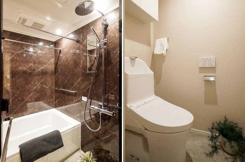 <b>左・</b>浴室はコンパクトながら、<b>オーバーヘッドシャワー</b>が付いています。／<b>右・</b>トイレは玄関上がってすぐのところに独立。