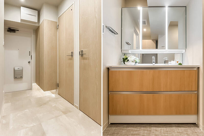 <b>左・</b>廊下はツヤのあるタイル貼りで高級感があります。右手前が水まわり、奥がトイレへのドアです。／<b>右・</b>洗面台下部の収納はガバッと引き出せる便利なタイプ。
