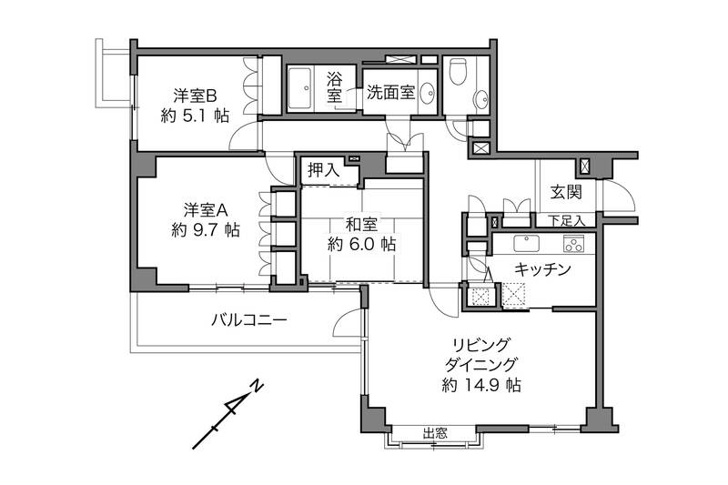 現況は、専有面積約107㎡を3LDKにした間取り。各個室や廊下がかなりゆとりをもって造られていますね。