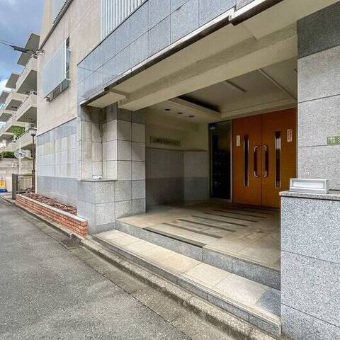 上野毛スカイハイツの建物・共用部写真