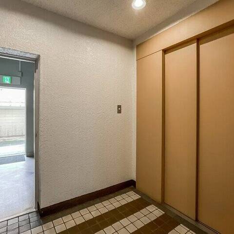 上野毛スカイハイツの建物・共用部写真