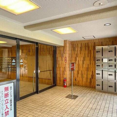 カーサ三鷹の建物・共用部写真