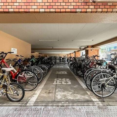 信濃町ハイムの建物・共用部写真