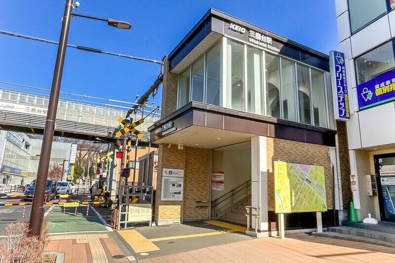 最寄りは京王井の頭線「三鷹台」駅（徒歩12分）。「吉祥寺」駅まで乗車時間約４分と、“吉祥寺エリア” も身近です。