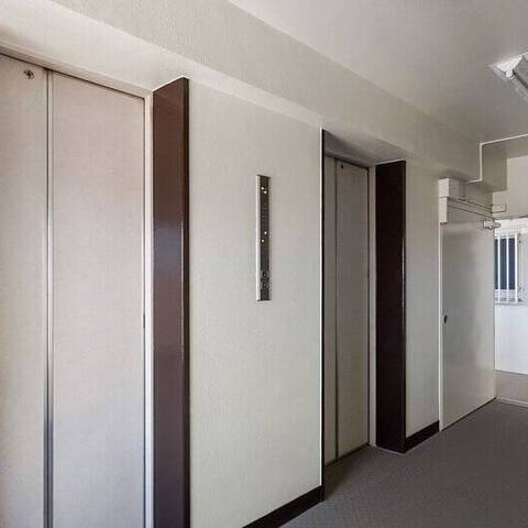 上町マンションの建物・共用部写真