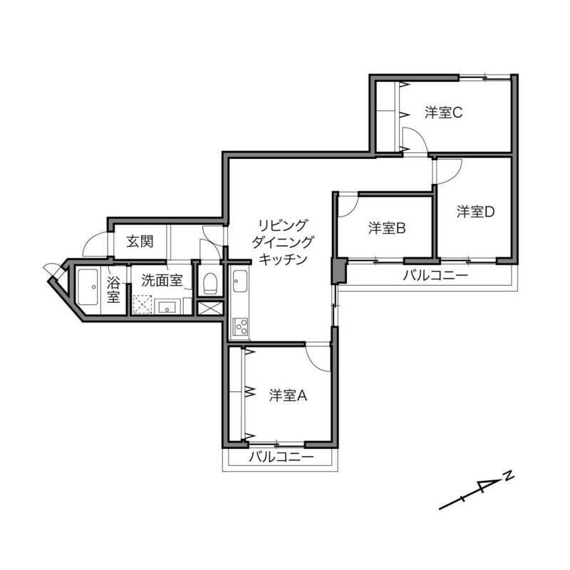 現況の間取りは4LDK。南東向きの角住戸です。