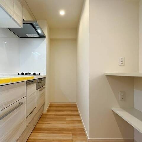 日商岩井方南町マンションの室内写真