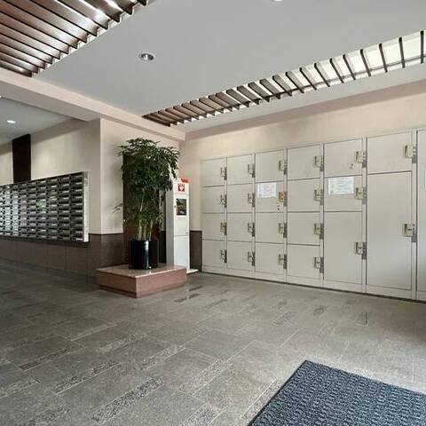 日商岩井方南町マンションの室内写真