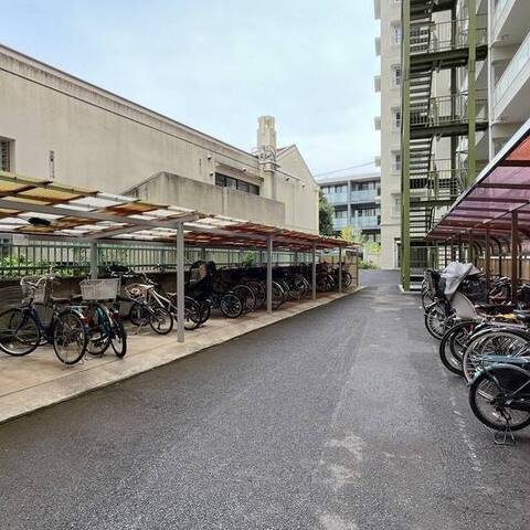 日商岩井方南町マンションの室内写真