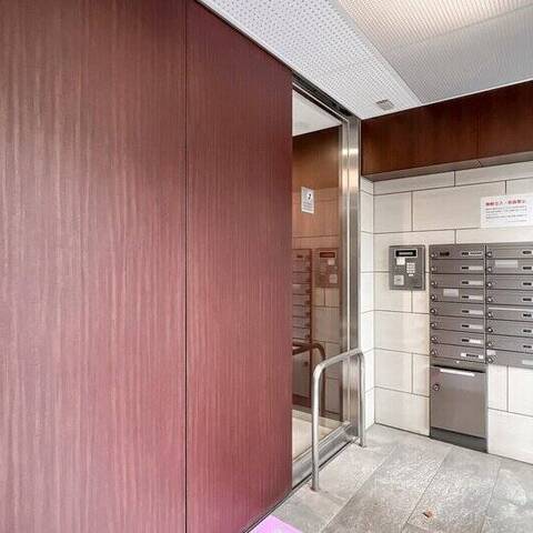 ライオンズマンション三軒茶屋の建物・共用部写真