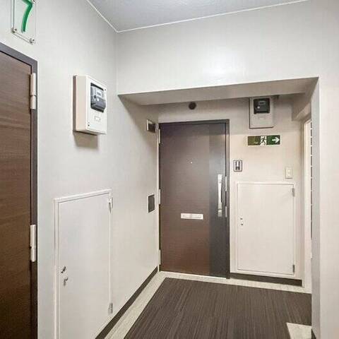 ライオンズマンション三軒茶屋の建物・共用部写真