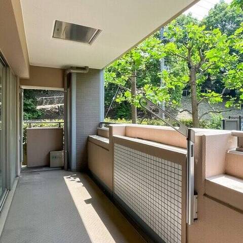ライオンズグローベル京王永山の室内写真