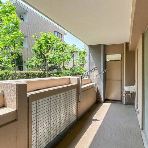 ライオンズグローベル京王永山の室内写真