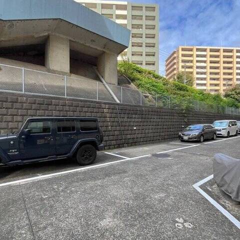 三ツ沢ハイタウン４号棟の建物・共用部写真