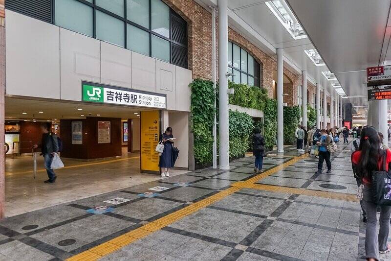 最寄りは西武新宿線「上石神井」駅(徒歩14分)なのですが、なぜ「<b>吉祥寺</b>」駅にいるのかと申しますと……。