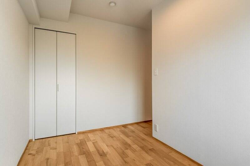 こちらは収納は少なめ。部屋数が足りていれば、納戸としても利用可能です。