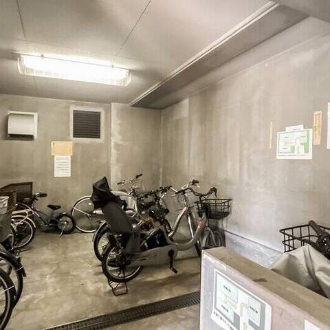 グランドヒルズBの室内写真