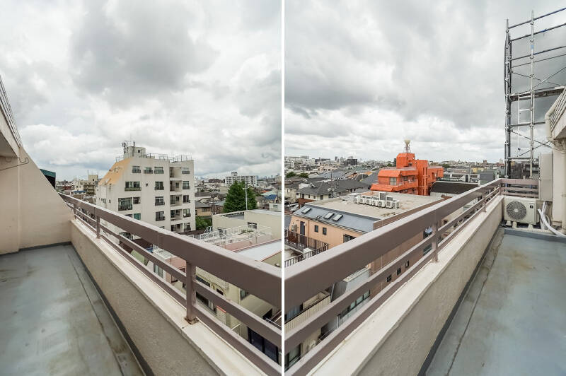 隣戸との間にしっかり建物の壁があり、プライベート感高めのバルコニーと言えそう。横幅・奥行きともに余裕があるので、アウトドアチェアなどを出して過ごすこともできそうです。