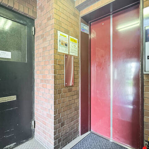 阿保日興ロイヤルパレス二番町の室内写真