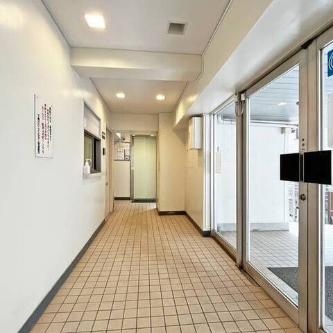 下馬スカイマンションの建物・共用部写真