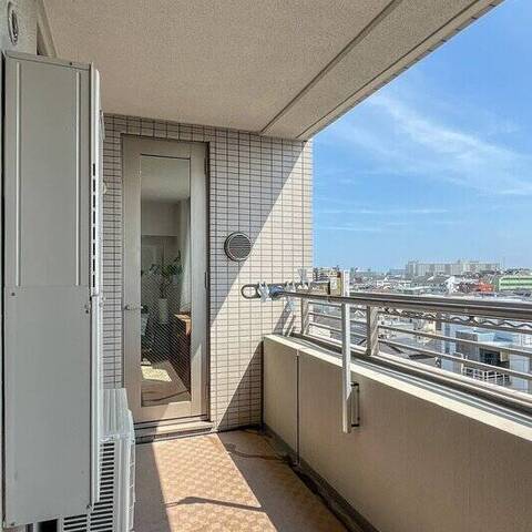 クレッセントバードスクエアの室内写真
