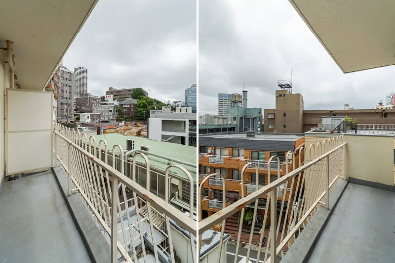 バルコニーは住戸の横幅いっぱいに広がっており、奥行きも余裕があります。洗濯物を干す場合は備え付けの金具がないのでちょっと工夫が必要カモ。