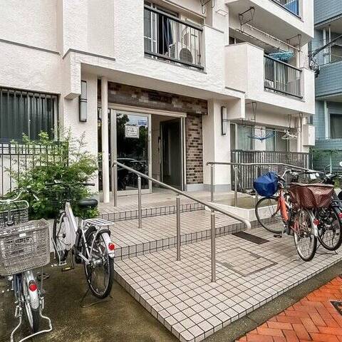 パラスト梅ヶ丘の建物・共用部写真