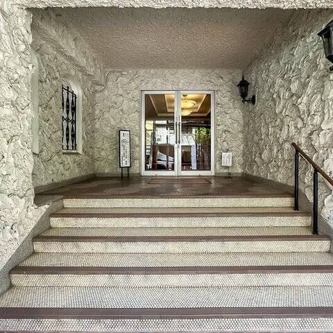 秀和松濤レジデンスの建物・共用部写真