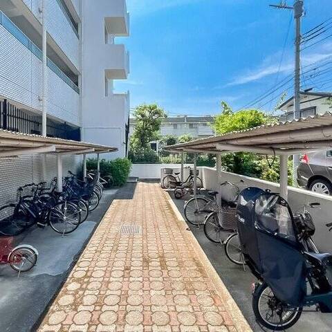 秀和宮崎台レジデンスの室内写真