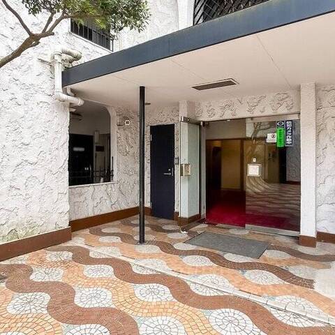 秀和青南レジデンスの建物・共用部写真