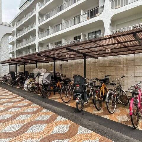 秀和青南レジデンスの建物・共用部写真