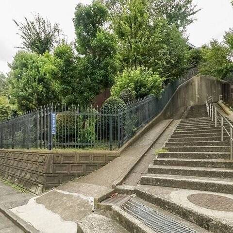 ネオハイツヴェルビュの建物・共用部写真