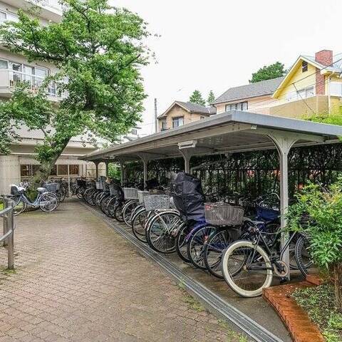 東急ドエルアルス石川台B棟の室内写真