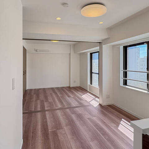 ルーブル金杉の室内写真