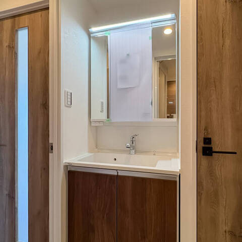 ルーブル金杉の室内写真