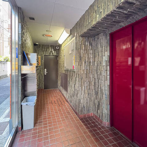 ルーブル金杉の室内写真