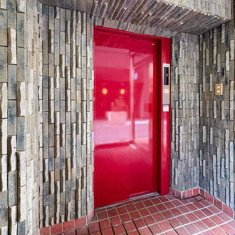 ルーブル金杉の室内写真