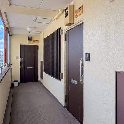 ルーブル金杉の室内写真