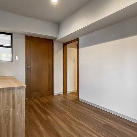 日商岩井音羽マンションの室内写真
