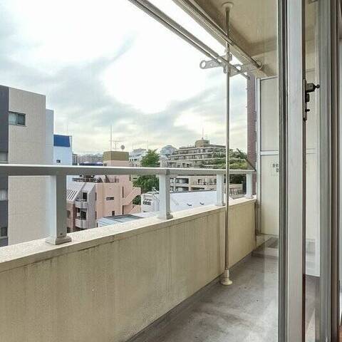 麻布霞町マンションの室内写真