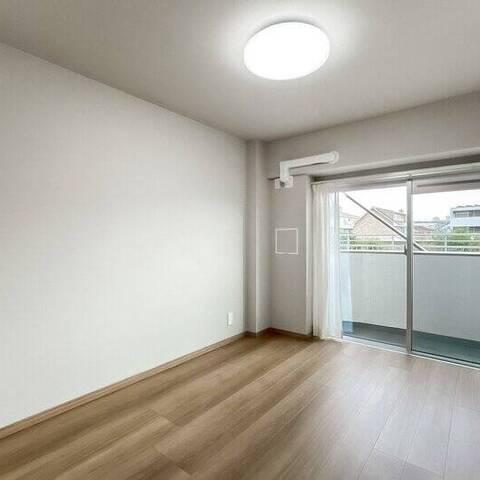豊栄綱島マンションの室内写真