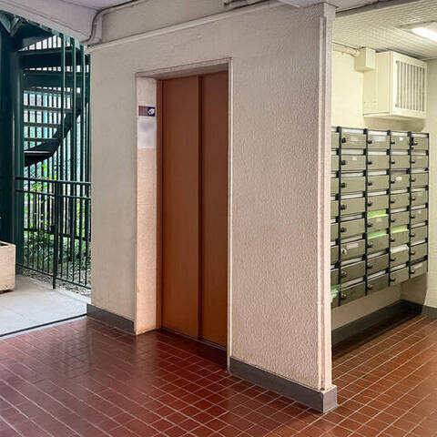 中銀大倉山マンシオンの室内写真