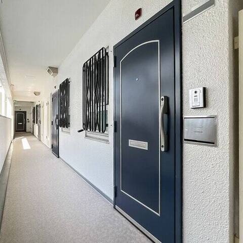 秀和目黒駅前レジデンスの建物・共用部写真