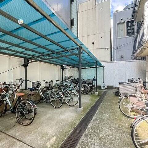 秀和目黒駅前レジデンスの建物・共用部写真