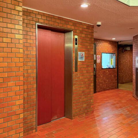 南青山ユニハイツの室内写真