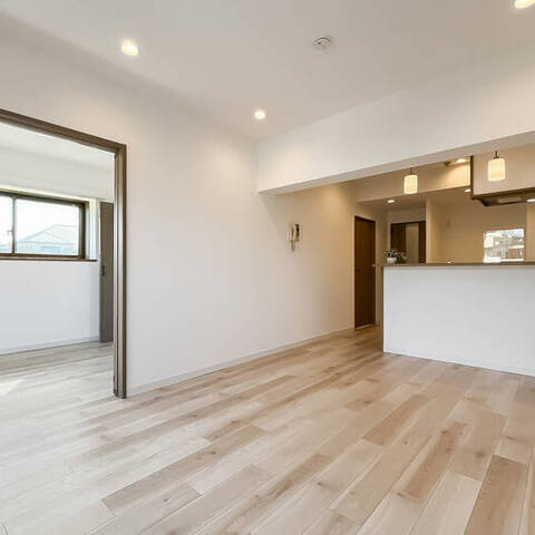 ライオンズマンション岸根公園の室内写真