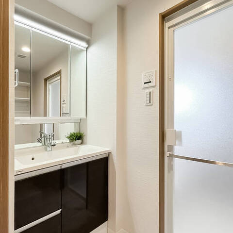 ライオンズマンション岸根公園の室内写真